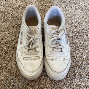 FLASH SALE! ❤️ White Reebok Sneakers